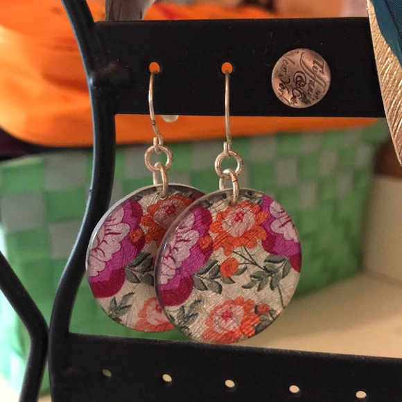 Floral Print Circle Earrings 🌸💐 - Picture 2 of 3